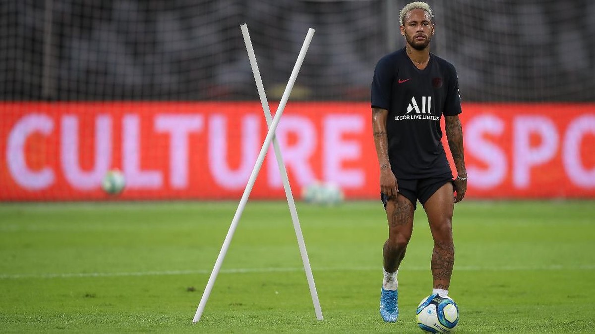 Neymar berlatih jelang laga PSG vs Rennes di Piala Super Prancis, Sabtu (3/8/2019). (Foto: Lintao Zhang/Getty Images)