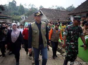 Momen Kepala BNPB Tinjau Lokasi Terdampak Gempa Banten