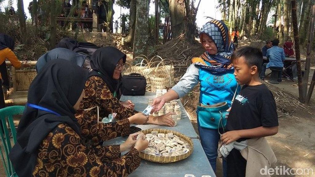 Foto: Pasar Tradisional Magelang yang Menolak Rupiah