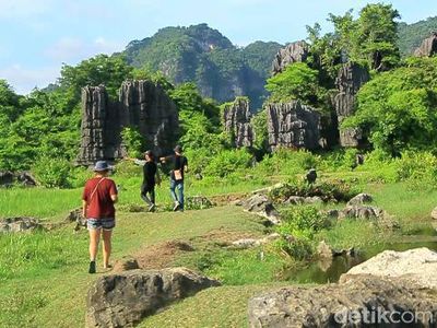 Potret Karst Rammang-rammang yang Nyaris Jadi Tambang