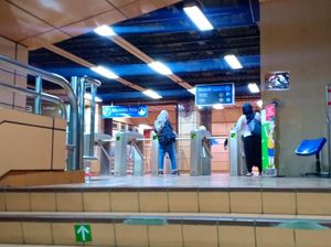 Stasiun Cikini Kembali Beroperasi Usai Listrik Padam Stasiun Cikini Kembali Beroperasi Usai Listrik Padam