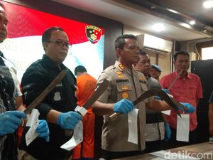 Polisi Tangkap 5 Pelaku Pembacokan Tawuran Antar Desa di Cirebon Polisi Tangkap 5 Pelaku Pembacokan Tawuran Antar Desa di Cirebon