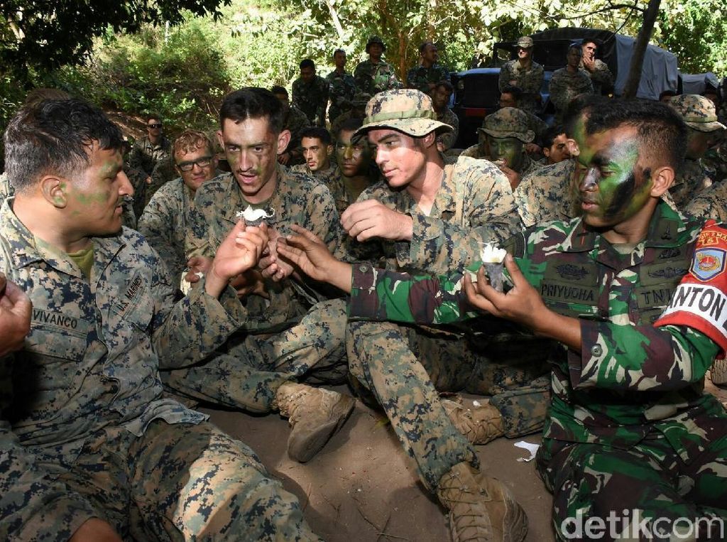 TNI AL Latihan Bersama US Marine di Banyuwangi TNI AL Latihan Bersama US Marine di Banyuwangi