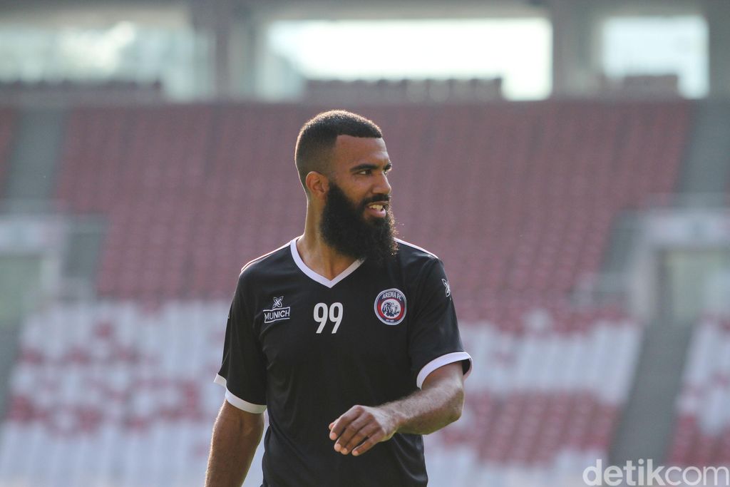 Sylvano Comvalius, Arema FC