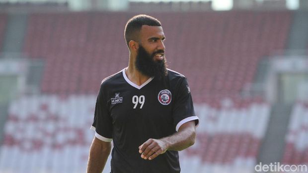 Dear Robert, 3 Striker Asing Ini Bisa Gantikan Ezechiel di Persib Bandung
