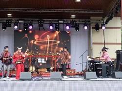 Keren, Band Wonderful Indonesia Sihir Warga Rusia