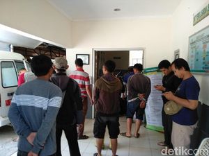 4 Korban Tewas Kecelakaan KM Pieces Sudah Teridentifikasi 4 Korban Tewas Kecelakaan KM Pieces Sudah Teridentifikasi