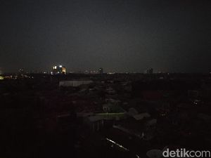 Imbas Listrik Padam Massal, Ekonom: 30% Perekonomian RI Terdampak Imbas Listrik Padam Massal, Ekonom: 30% Perekonomian RI Terdampak