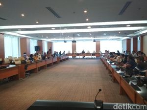 Pedagang Warkop yang Digusur Mengadu ke DPRD Sumut Pedagang Warkop yang Digusur Mengadu ke DPRD Sumut