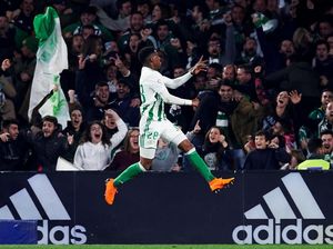 Barcelona di Ambang Datangkan Junior Firpo dari Real Betis