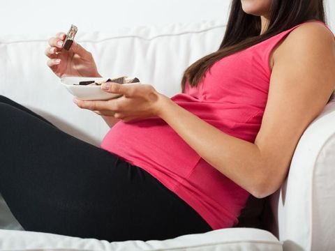 Alasan Ibu Hamil Harus Kurangi Makan Gorengan
