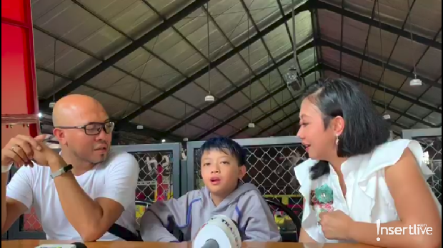 Asri Welas Bersama Suani dan Putra Pertamanya