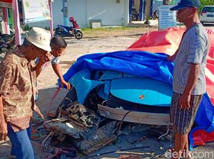 Ini Detik-detik Super Car Ringsek Hindari Mio dan Cium Pohon di Magetan