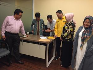 Sambangi DPP, Pengurus Golkar Desak Gelar Pleno