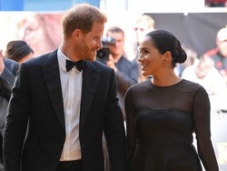Penampilan Meghan Markle dengan Dress Hitam Rp 183 Juta Dikritik