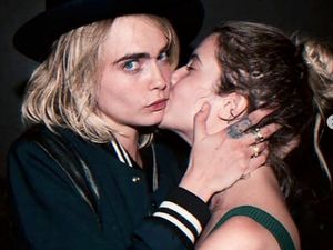 Pacar Wanitanya Pamer Foto Tanpa Busana, Cara Delevingne Bangga Pacar Wanitanya Pamer Foto Tanpa Busana, Cara Delevingne Bangga