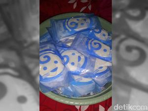 Sedih! Mamah Muda Ini Relakan Sebaskom ASI Perah Basi Lantaran Listrik Mati Sedih! Mamah Muda Ini Relakan Sebaskom ASI Perah Basi Lantaran Listrik Mati
