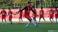 Sejumlah pemain PSM Makassar menjalani sesi latihan di Stadion Andi Mattalatta, jelang laga final leg ke-2 Piala Indonesia yang akan mempertemukan PSM dengan Persija Jakarta.