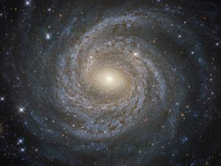 Teleskop Hubble Potret Galaksi yang Sedang Sekarat