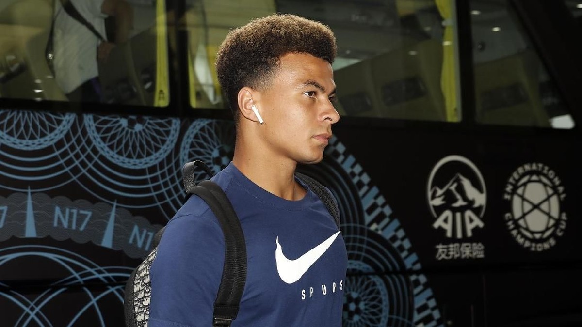 Dele Alli tak bisa memperkuat Tottenham Hotspur di awal musim karena cedera hamstring (Foto: Fred Lee/Getty Images)