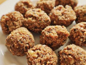 Rasanya Autentik, Lentho Lontong Balap Terbuat dari Apa?