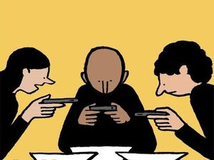 Kelabakan Mati Listrik, Ini Ilustrasi Manusia Nyandu Teknologi