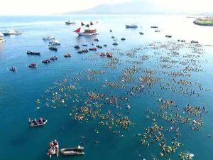 3.100 Penyelam Pecahkan Rekor Dunia di Manado 3.100 Penyelam Pecahkan Rekor Dunia di Manado