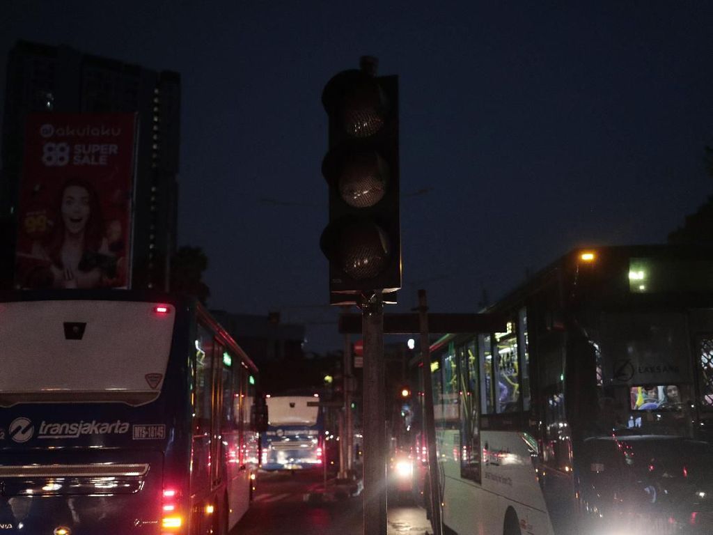 Listrik Sebagian Jawa Sempat Padam Massal, Ini Kata Insinyur Listrik Sebagian Jawa Sempat Padam Massal, Ini Kata Insinyur