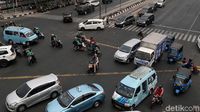 Listrik Masih Padam, Lalin di Rawamangun Semrawut