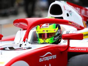 Mick Schumacher Berjaya di F2 Hongaria, Prema Akhirnya Menang Juga Mick Schumacher Berjaya di F2 Hongaria, Prema Akhirnya Menang Juga