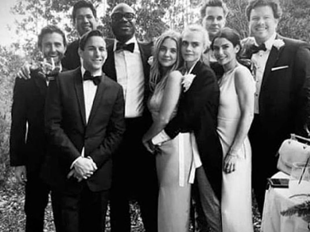 Disebut Pasangan Istri, Cara Delevingne Nikahi Kekasih Wanitanya? Disebut Pasangan Istri, Cara Delevingne Nikahi Kekasih Wanitanya?