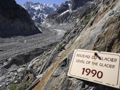 Foto Miris Pegunungan Alpen yang Tidak Lagi Bersalju