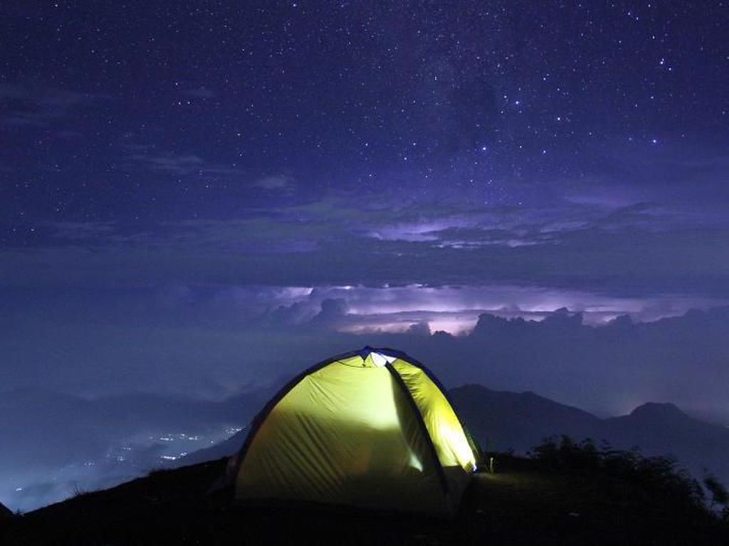 5 Tempat yang Indah di Indonesia Saat Gelap 5 Tempat yang Indah di Indonesia Saat Gelap