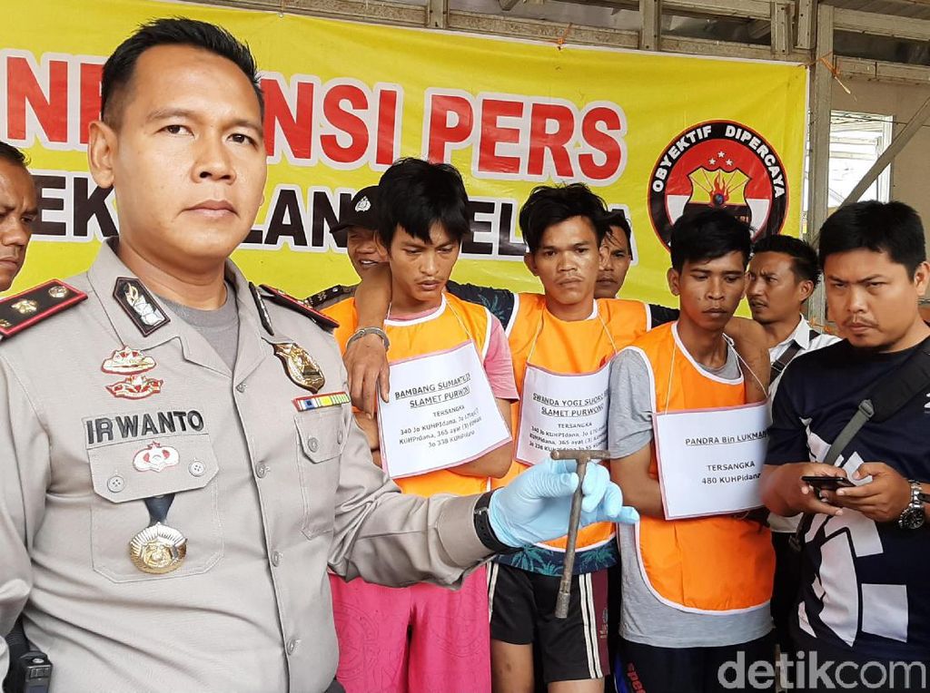 Pembunuh Pelajar yang Mayatnya Ditemukan di Dalam Sumur Ditangkap Pembunuh Pelajar yang Mayatnya Ditemukan di Dalam Sumur Ditangkap