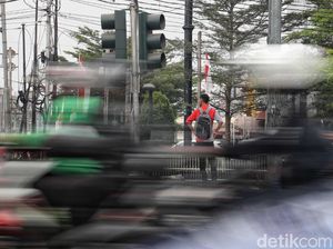 Pemprov Jakarta Pasang Lampu Merah Pintar, Kurangi Macet di Persimpangan Pemprov Jakarta Pasang Lampu Merah Pintar, Kurangi Macet di Persimpangan