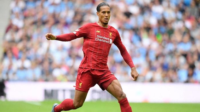 Virgil van Dijk jadi bek dengan nilai tertinggi di dunia (Michael Regan/Getty Images) Virgil van Dijk jadi bek dengan nilai tertinggi di dunia (Michael Regan/Getty Images)