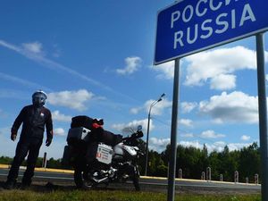 Yuk Kenalan Sama Orang RI yang Touring 97 Negara Naik Motor!