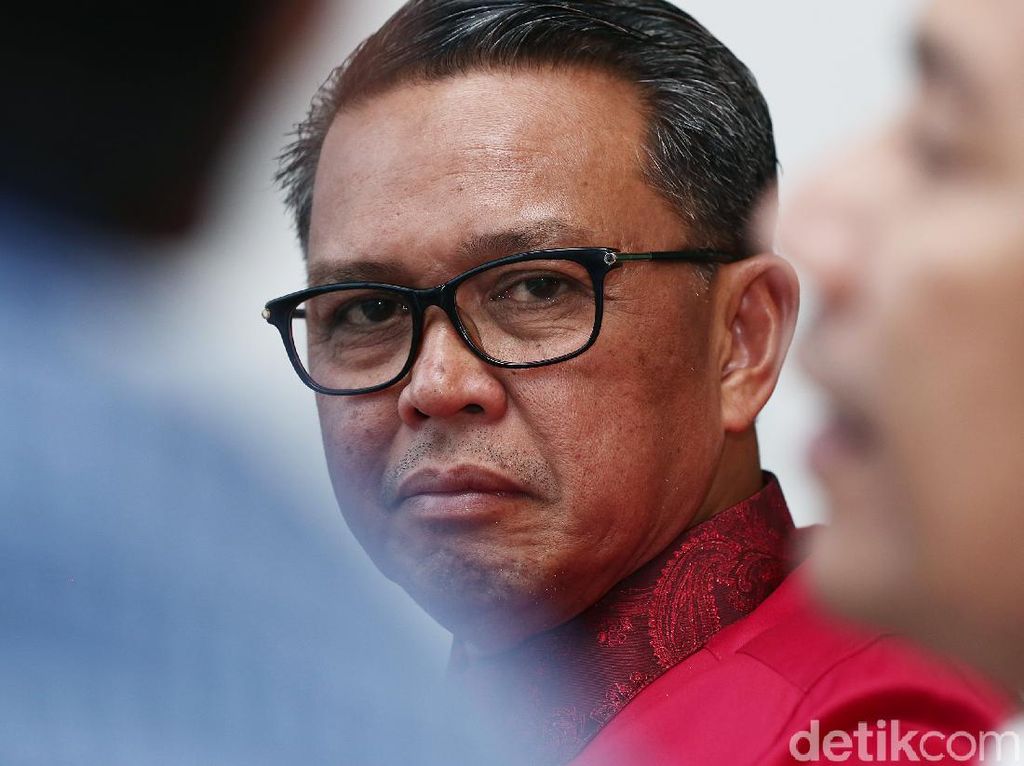 Gubernur Nurdin ke DPRD: Jangan Dirongrong, Biar Rakyat Nikmati Pembangunan Gubernur Nurdin ke DPRD: Jangan Dirongrong, Biar Rakyat Nikmati Pembangunan