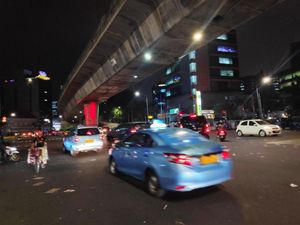 Massa Demo Driver Taksi Online di Blok M Bubar, Lalin Kembali Lancar