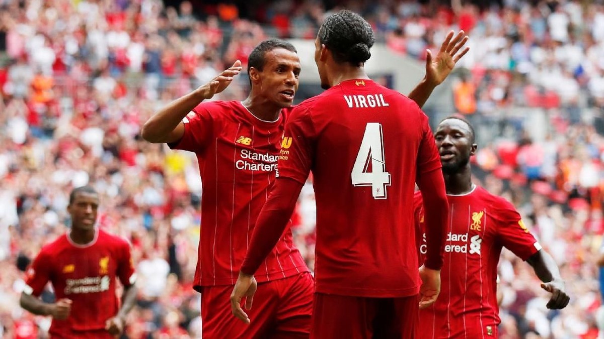 Meski minim belanja, Liverpool tetap berambisi besar menjuarai Premier League musim ini (REUTERS/David Klein)