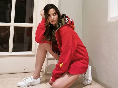 Adu Gaya 9 Artis Pose Jongkok Cantik di Instagram, Jedar sampai Dua Lipa