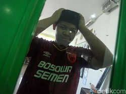 Aksi memakai jersey PSM Makassar di sekolah itu pun dilakukan untuk memberikan semangat dan dukungan kepada klub sepakbola PSM agar dapat keluar sebagai juara turnamen Piala Indonesia 2019.