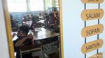 Semangat Juara, Anak-anak Sekolah di Makassar Kenakan Jersey PSM