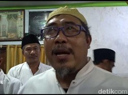 Putra-putra Mbah Moen Akan Berangkat ke Mekah Besok