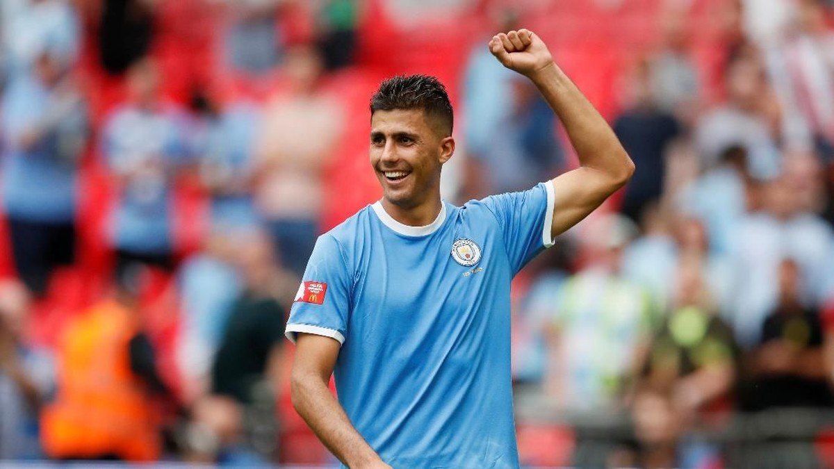 Rodri menyempurnakan gaya main Manchester City (REUTERS/David Klein)