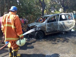 Usai Mengisi 3 Drum BBM, Mobil Ini Mogok Lalu Meledak dan Terbakar