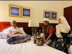 Dijenguk Ustaz Solmed, Mbah Moen Cerita Sejarah Nusantara