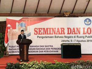 Mendikbud Minta Bahasa Indonesia Tertib Dipakai di Ruang Publik Mendikbud Minta Bahasa Indonesia Tertib Dipakai di Ruang Publik