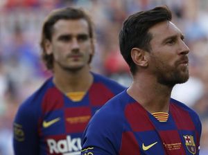 Ketika Messi Cuekin Griezmann di Bangku Cadangan Barcelona