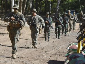 US Marine Takjub Latihan Bersama Marinir Indonesia US Marine Takjub Latihan Bersama Marinir Indonesia